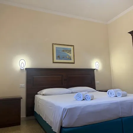 Lägenhet Domi 10 Apartment, Stazione Termini, Via Curtatone 12 Rom