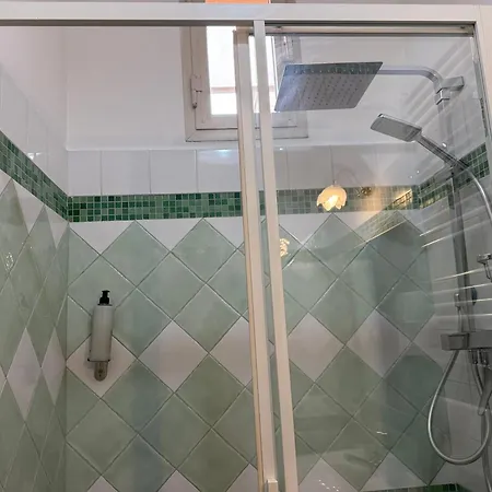 Lägenhet Domi 10 Apartment, Stazione Termini, Via Curtatone 12 *
