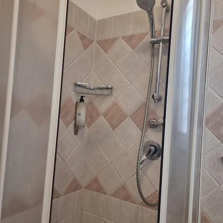 Apartment Domi 10 Apartment, Stazione Termini, Via Curtatone 12 Rome