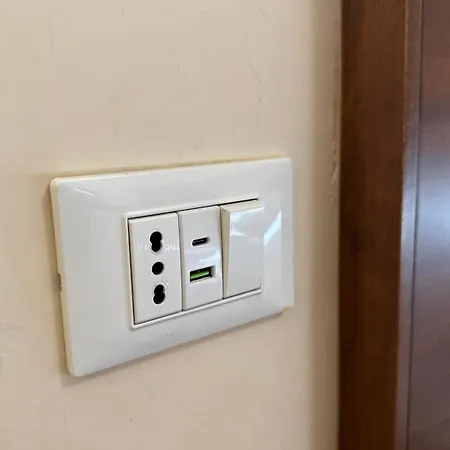 Domi 10 Apartment, Stazione Termini, Via Curtatone 12 * Roma